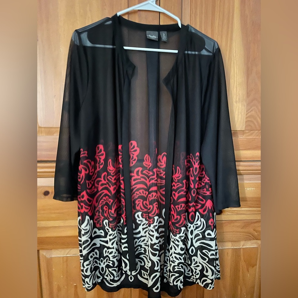 Travelers by Chico’s lightweight cardigan size 2